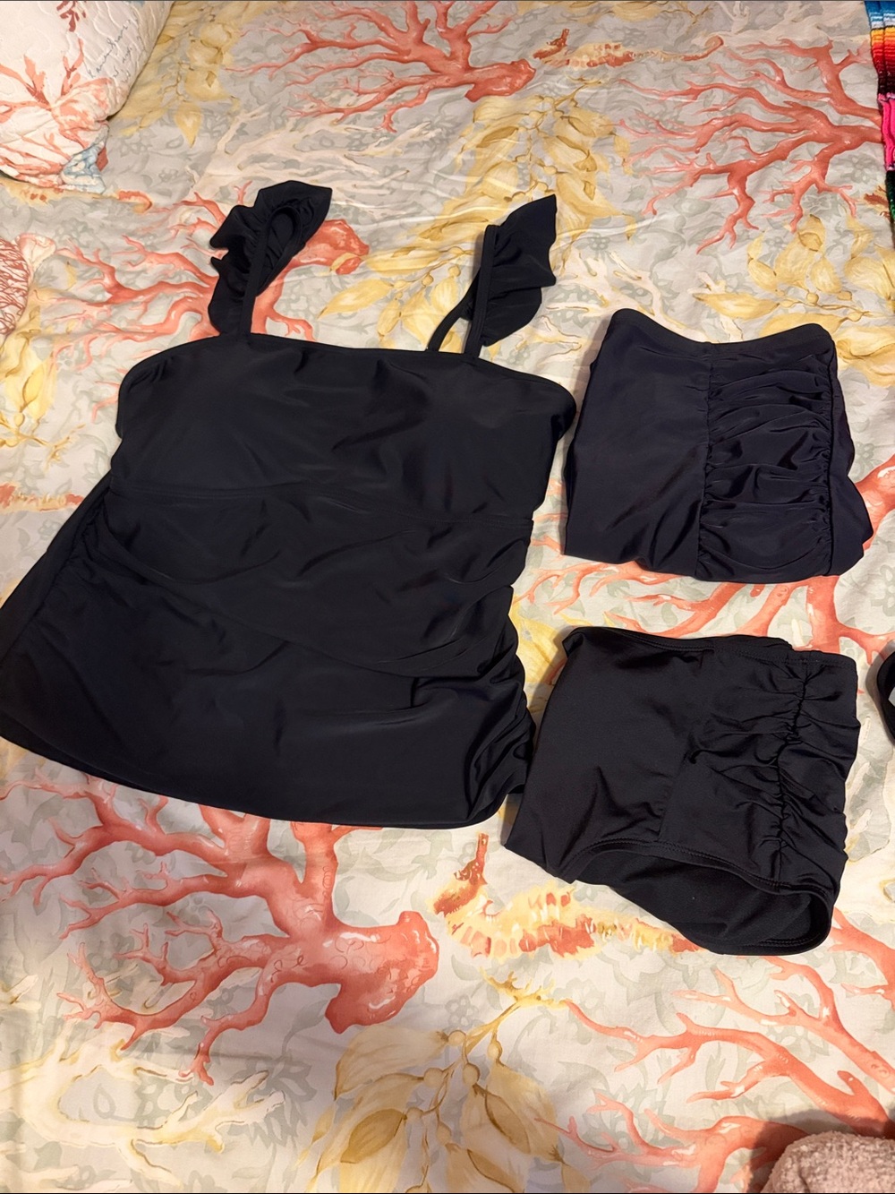 Women’s Black Ruffled Tankini Set